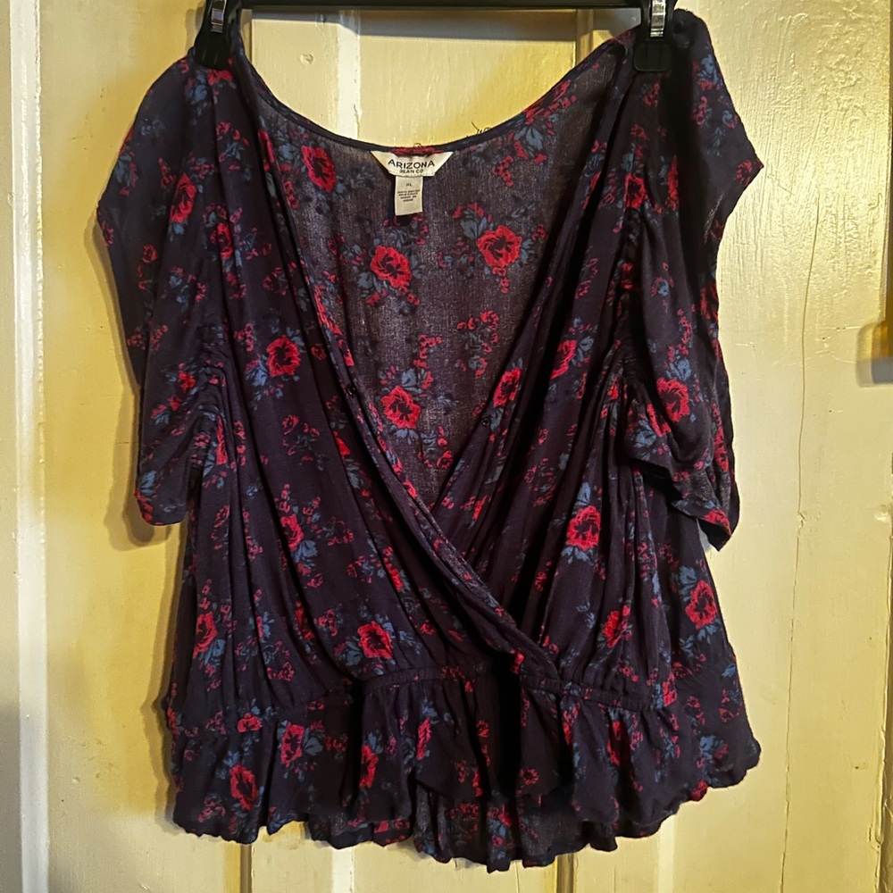 Arizona Jean Company Navy Floral Blouse